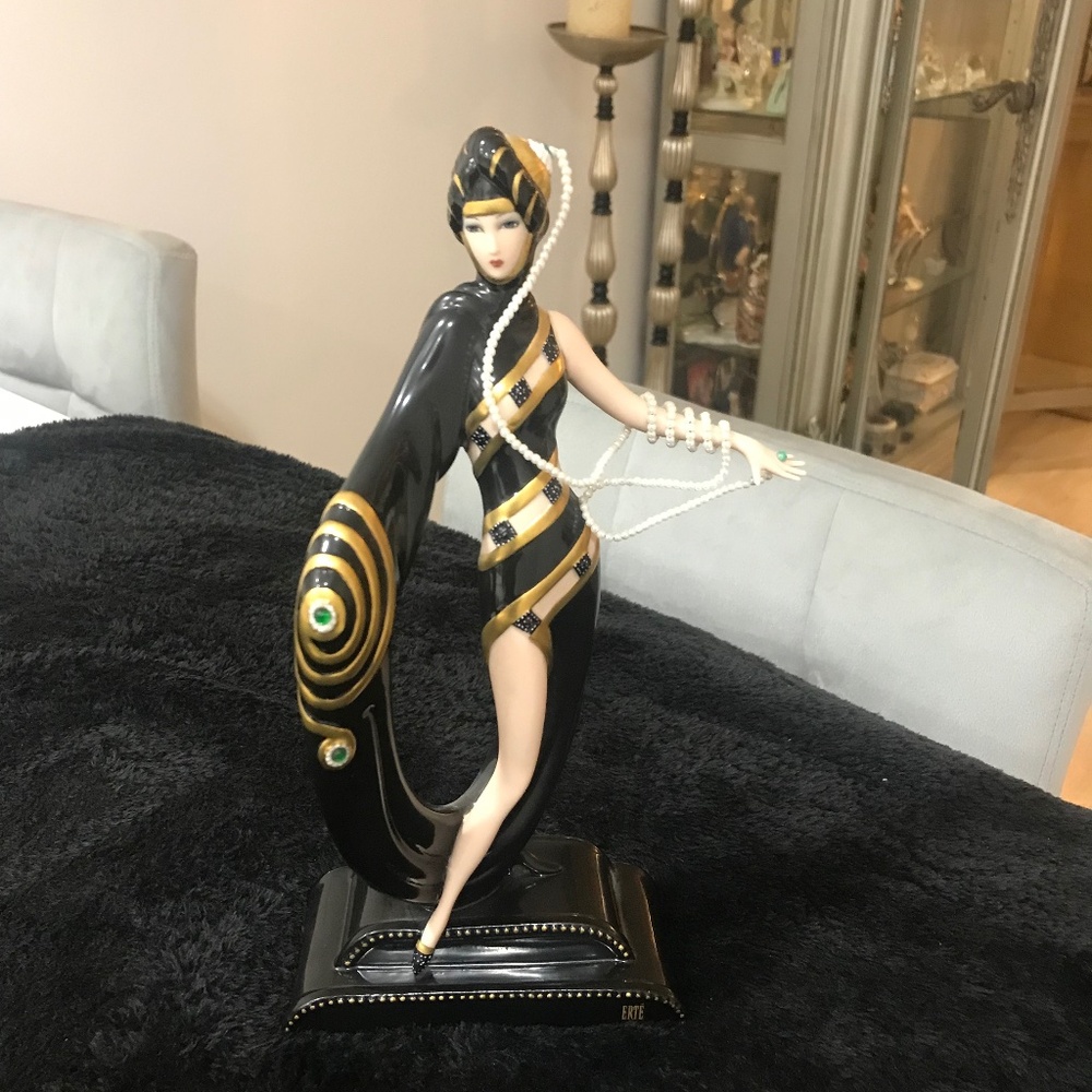 House of ERTE “Pearls and Emeralds”